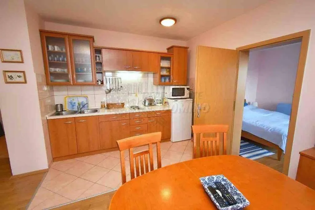 Wohnung Mit Blick Auf Das Meer Und Grossem Balkon Krk Town