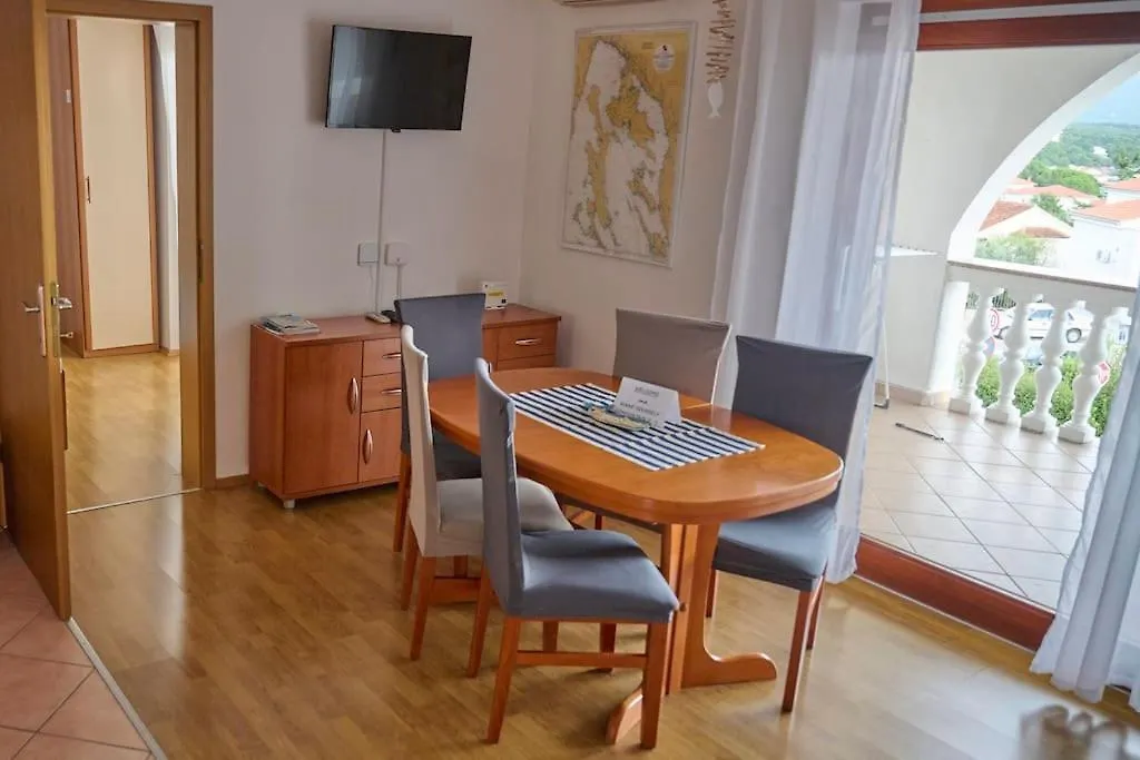 Wohnung Mit Blick Auf Das Meer Und Grossem Balkon Krk Town