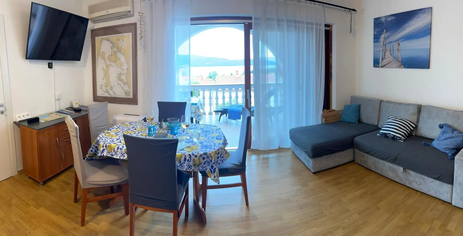 Wohnung Mit Blick Auf Das Meer Und Grossem Balkon クルク アパート